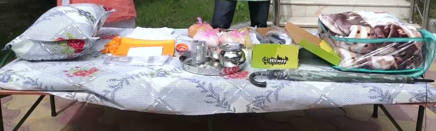 The goods of the shayya daan laid out